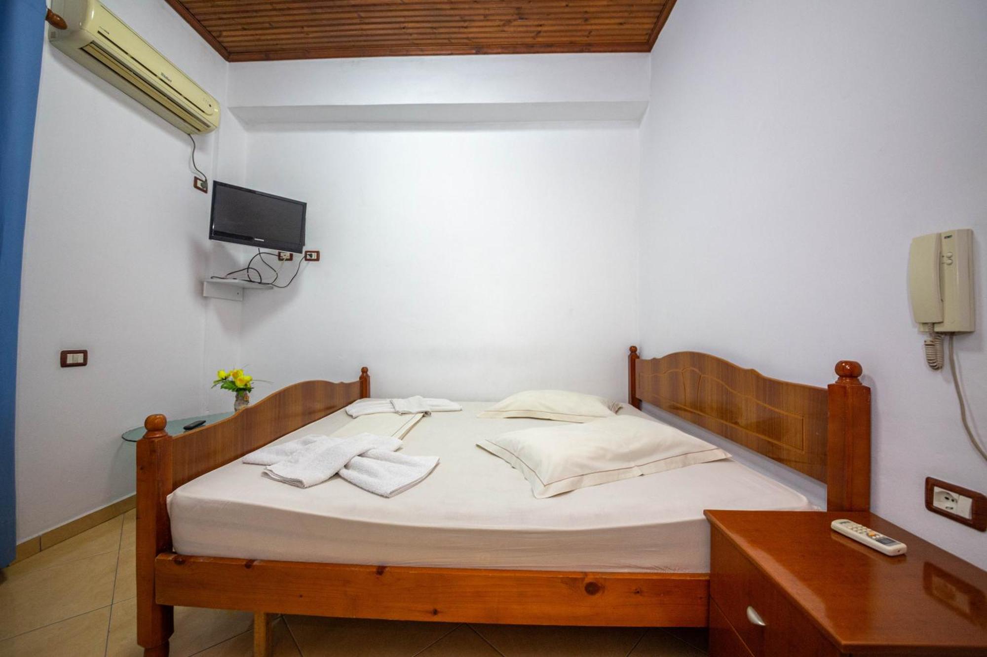 Hotel Shpella Berat Esterno foto