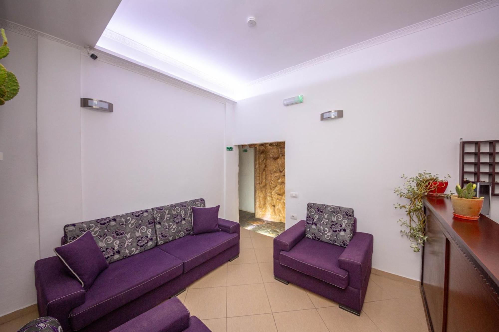 Hotel Shpella Berat Esterno foto