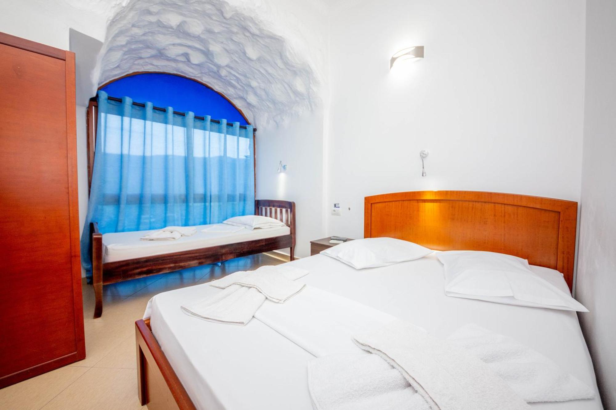 Hotel Shpella Berat Esterno foto