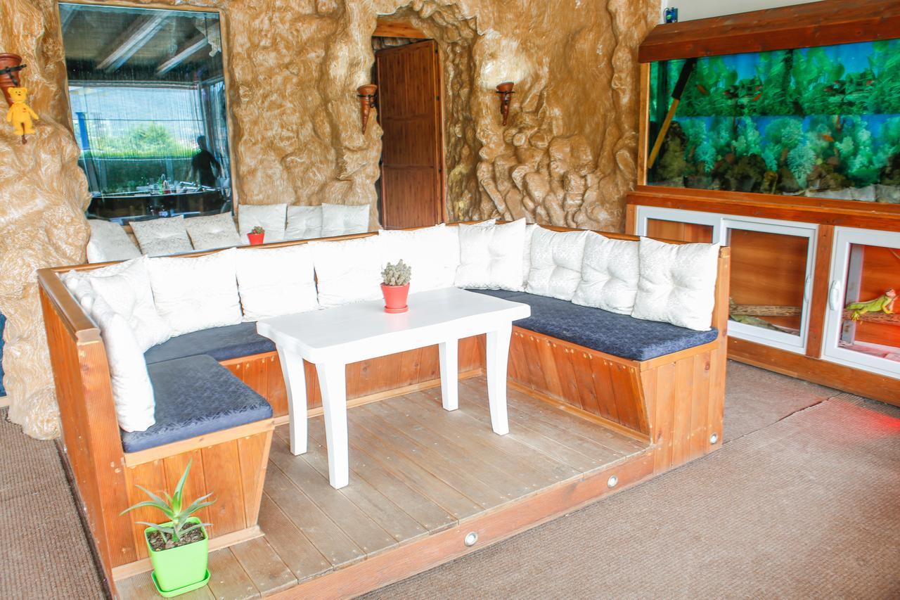 Hotel Shpella Berat Esterno foto
