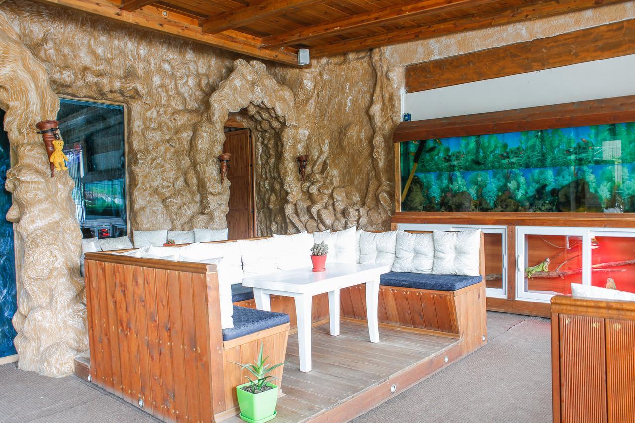 Hotel Shpella Berat Esterno foto